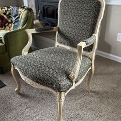 Vintage French-Style Armchair – Fairfield Chair Co. – Carved Wood & Upholstered