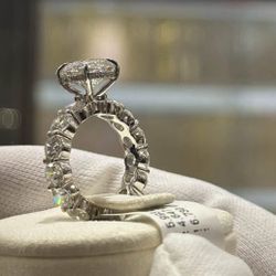 14Karat white gold 7Carat lab grown diamond Engagement Ring/Anniversary Ring/Promise Ring  IGI CERTI