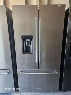 REFRIGERATOR  KICHENAID  FRENCH DOOR STAINLESS STEEL COUNTER DEPTH LIKE NEW