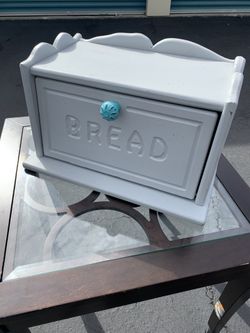 Farm House Style Bread Box Kitchen Storage