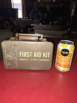 OLD FIRST AID KIT