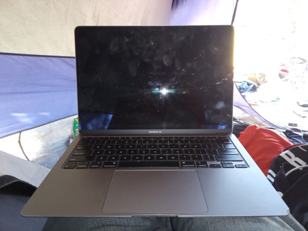 Apple 2020 MacBook Air with 1.1GHz Intel Core i3, 13-inch, 8GB RAM, 128GB SSD Storage Space Gray