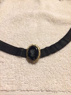 Vintage choker