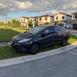 Ford Fiesta 2013 Rebuilt Title 52000 Miles
