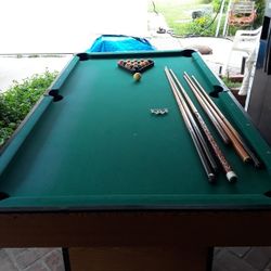 Pool table 