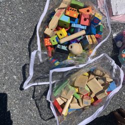 Real wood made kids playing activities blocks, 