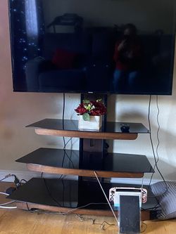43” Samsung Tv With Stand