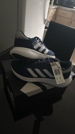 Shoes runner white and navy