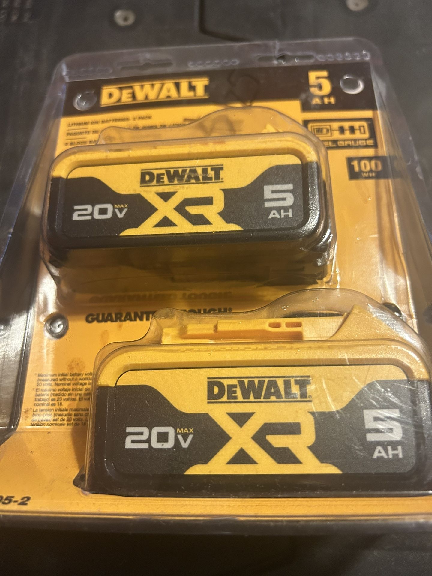 2 batteries dewalt 5.0ah