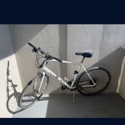 Specialized Sirrus Sport Hybrid Bicycle 