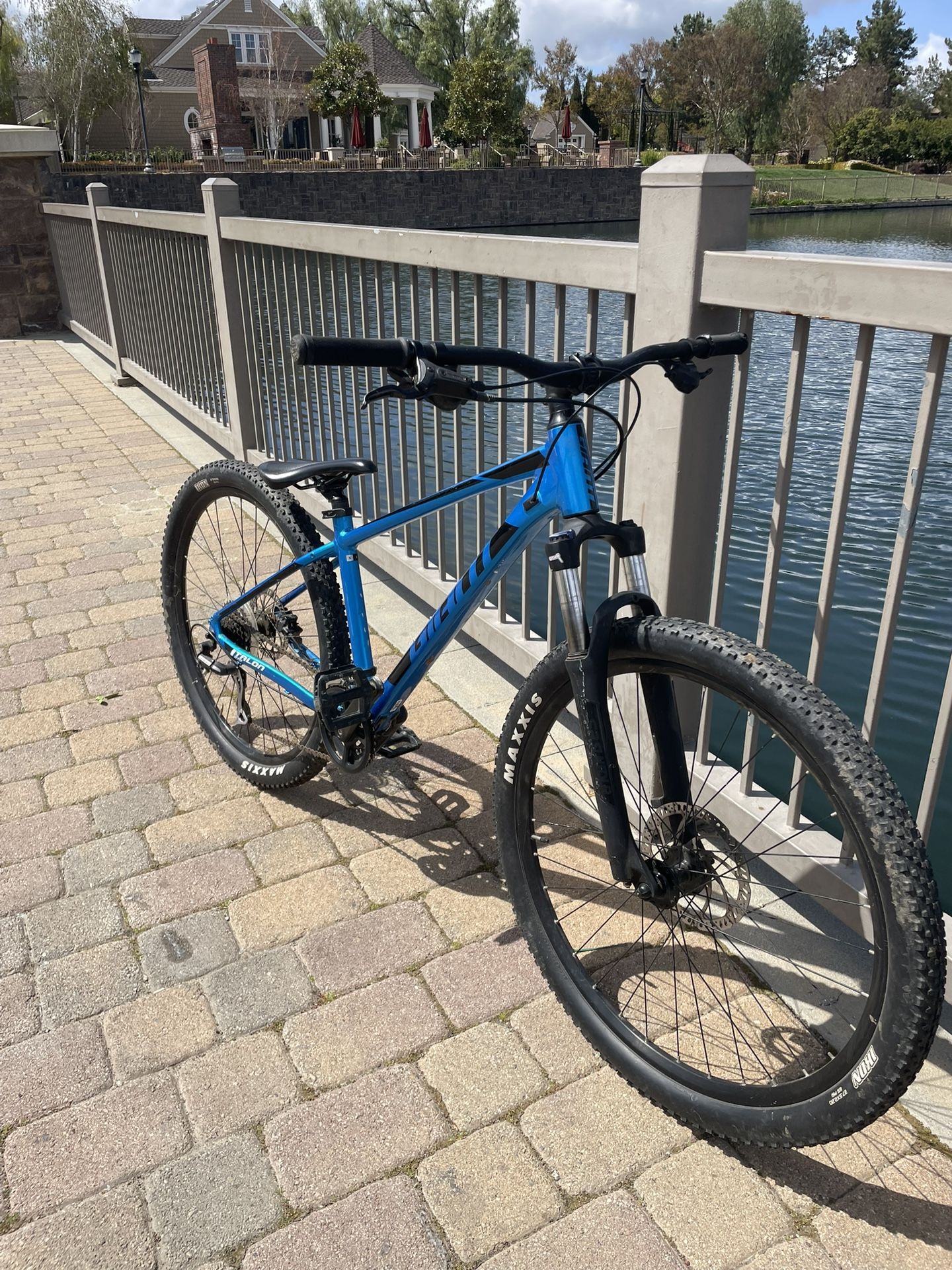 Giant Talon Dirt Bike 27.5