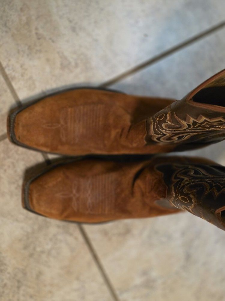 Lucchese Classics Handmade Cowboy Boots