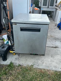 Maxx Cold - Single Door Undercounter Freezer, 6.5 cu. ft. Storage Capacity, in Stainless Steel