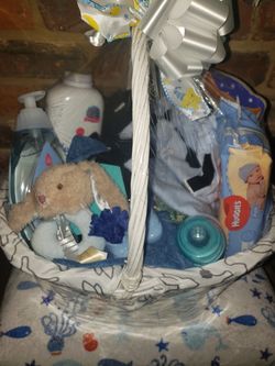 Baby Gift Baskets Nike, Betsey Johnson, Juicy Coutre, and much more. Baskets contain Johnson baby or Aveeno products.
