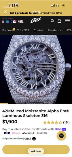 Gld mossinite watch