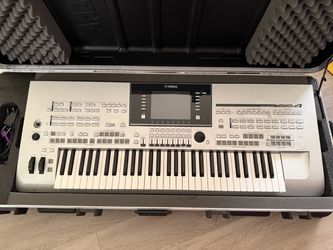 Yamaha Tyros 4