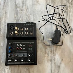 Mackie Mix5 Mixer