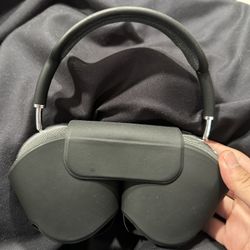 AirPod Maxes Black