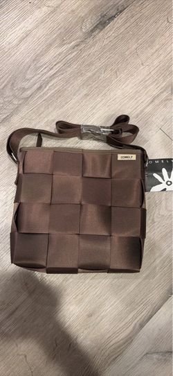 Comely Brown Woven Crossbody Bag