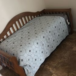 Trundle Bed