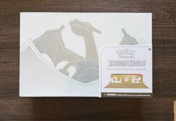 Charizard Ultra Premium Collection