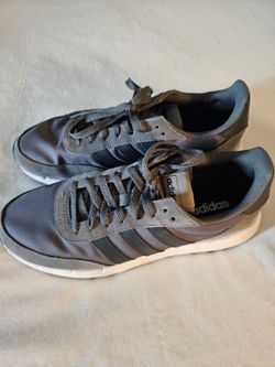 Mens shoes 8.5 like new