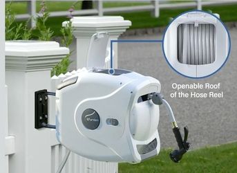 RETRACTABLE HOSE REEL