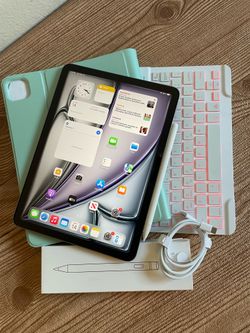 Apple iPad Air 11” M2 chip 128GB (2024 model / Gray) with keyboard and Pencil (100% battery)