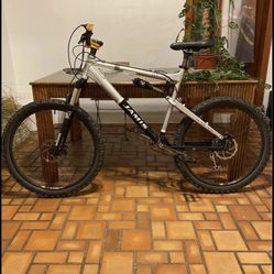 Jamis Dakar Mountain Bike