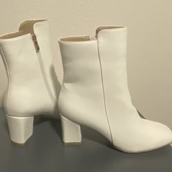 Ankle Boot in White