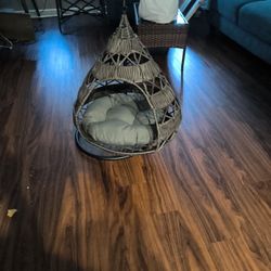 New Wicker Chair For Pets