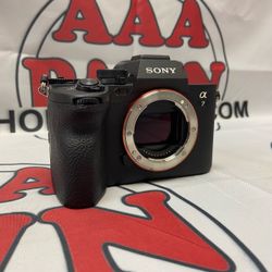 Sony Alpha 7 IV 33.0MP Mirrorless Camera BODY ONLY W/ Battery (2920 Shutter Count) NO CHARGER 11060077