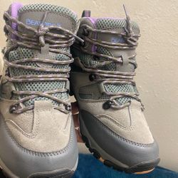 Bearpaw Corsica Women's Leather Hiking Boots Gray Fog Size 9  new no box