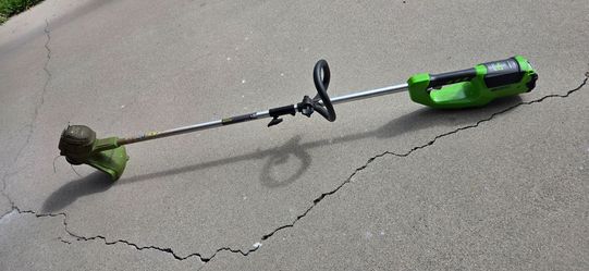 Greenworks G-max 40v 12 in. Cordless string trimmer