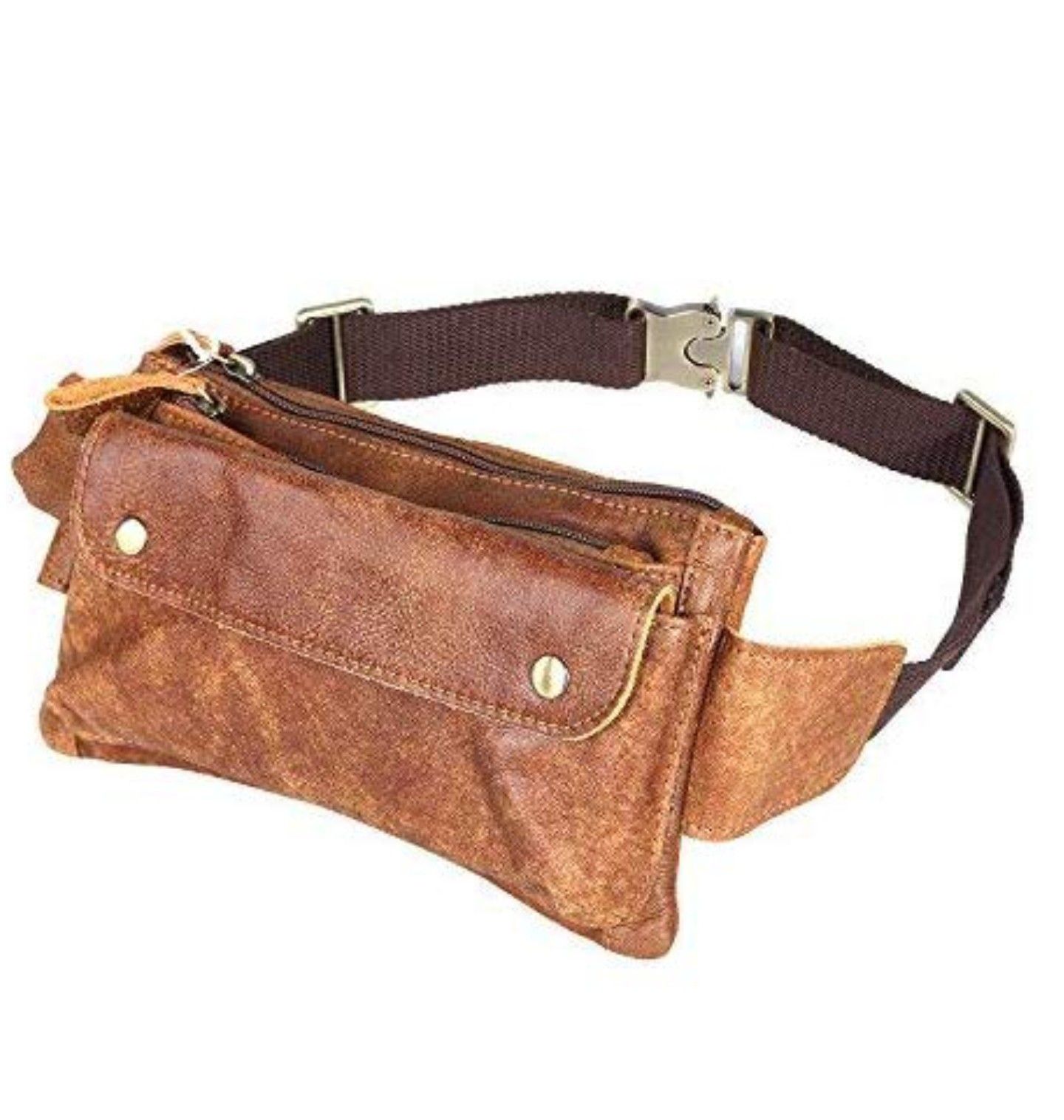 NWT. LEATHER FANNY PACK