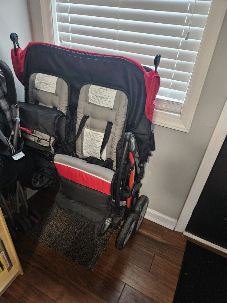 Stroller 