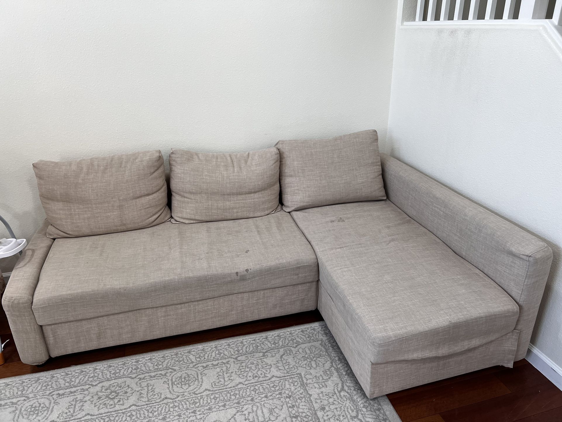 FRIHETEN Sleeper sectional,3 seat w/storage, Faringe light gray