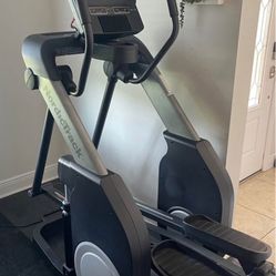 Pre-owned NordicTrack FreeStride FS7i LIKE NEW!