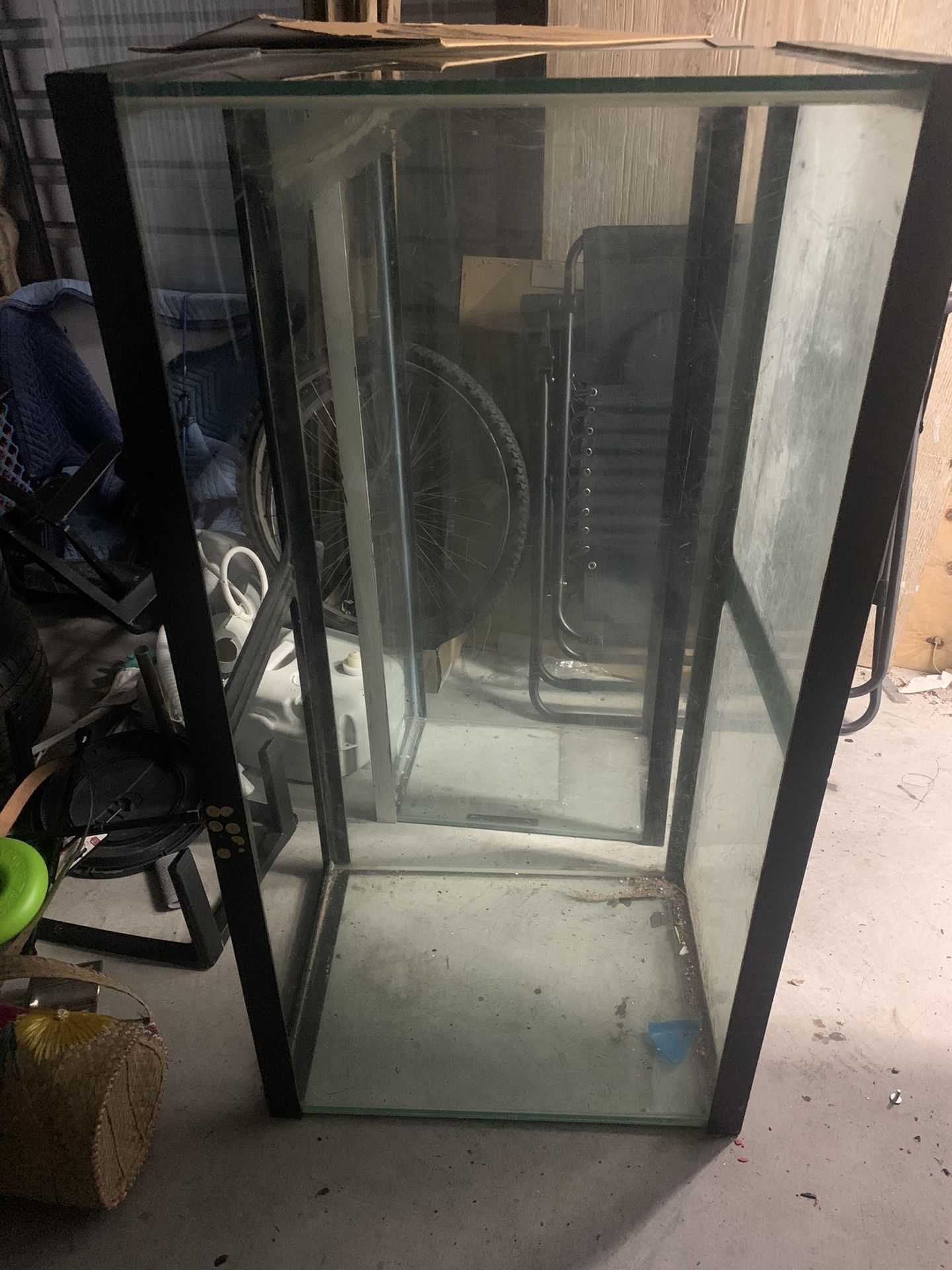 Fish tank
