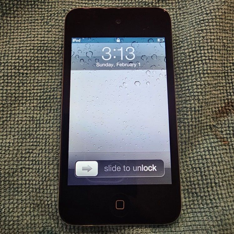 Apple iPod Touch 4th Generation 8GB Player - Black (MC540LL/A)