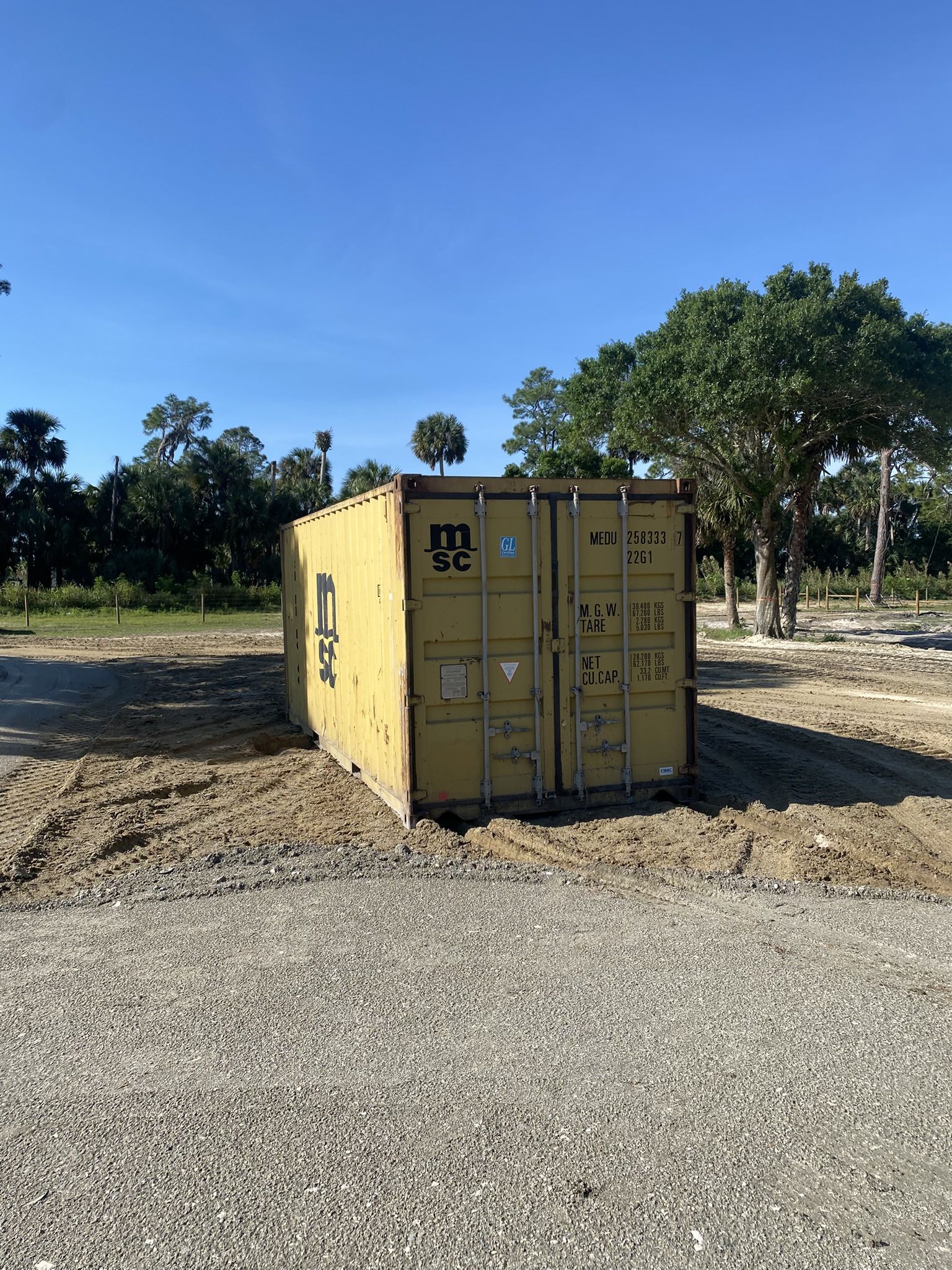 STORAGE CONTAINERS / CONTENEDORES