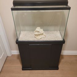 FISH TaNK AquaRiuM 40 GALLON With Stand And A Light