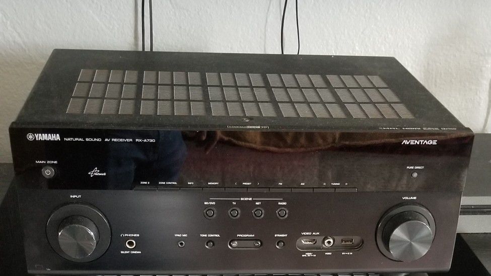 Yamaha Aventage RX-A730 Multichannel Receiver  Over 700 Watt's With Remote 