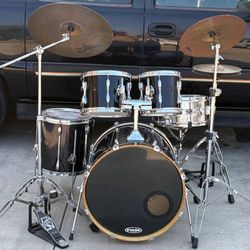 Black Tama Drum Set With Zildjian Cymbals And Hardware