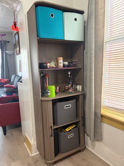 Cabinet with sliding doors
