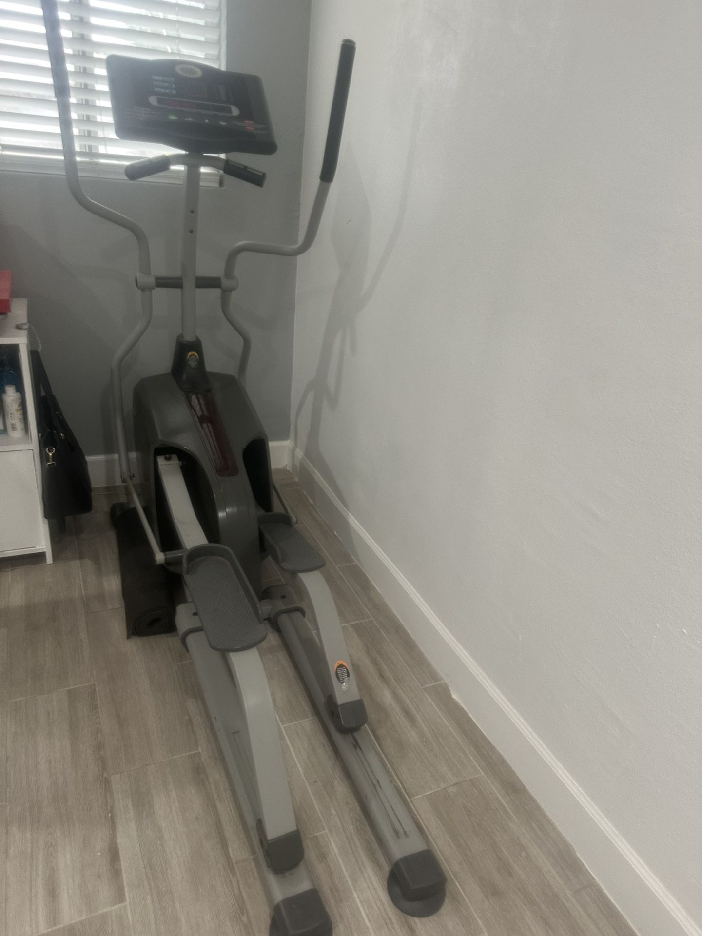 Elliptical machine