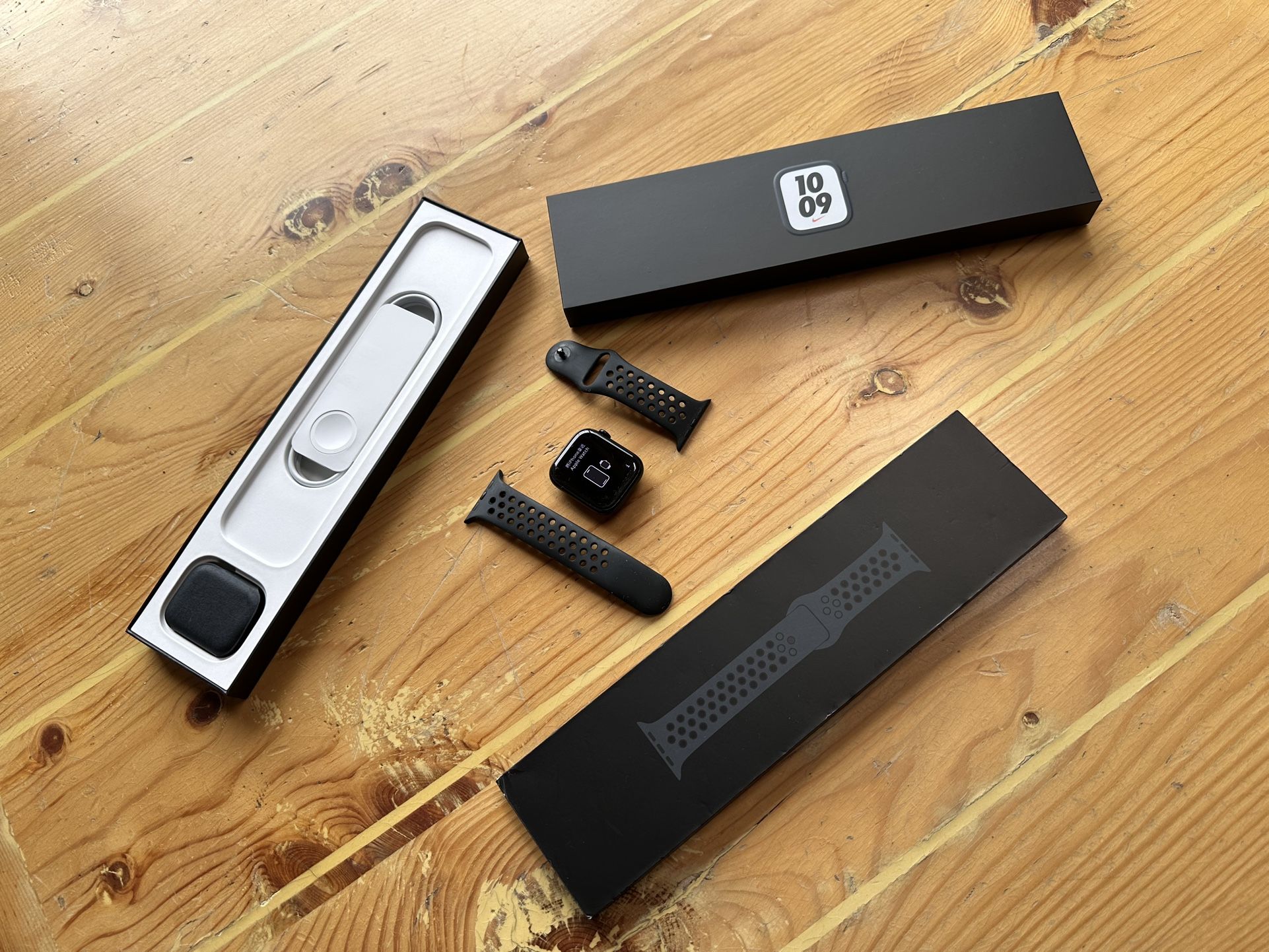 Apple Watch Series 7 - Nike Edition - 45mm