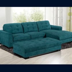 *Manager's Special*---Biscayne Bold Green Fabric Sectional Sofa W/Ottoman---Delivery And Easy Financing Available 