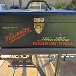 Milwaukee Heavy-Duty 1/2" Magnum Drill