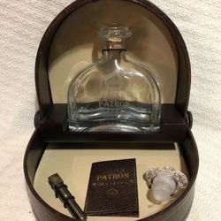 Gran Patron Burdeos Bottle W/ Leather Display Case And Bee Stopper